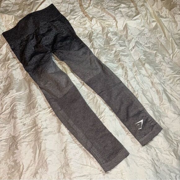 NWOT Gymshark gray seamless high rise leggings size medium - Picture 2 of 5